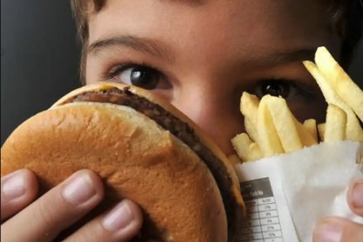 Pesquisa projeta aumento alarmante da obesidade infantojuvenil no Brasil até 2044