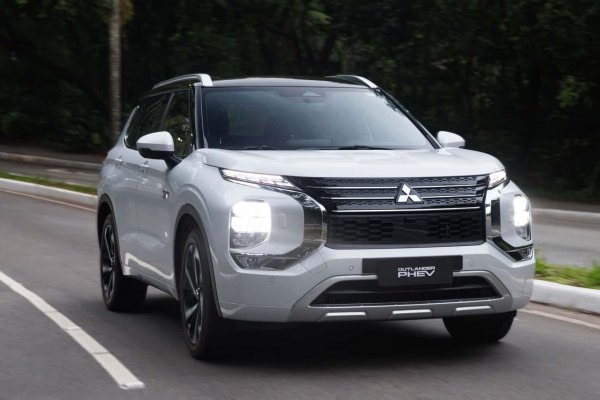 [Mitsubishi lança Outlander PHEV de olho no domínio chinês ]