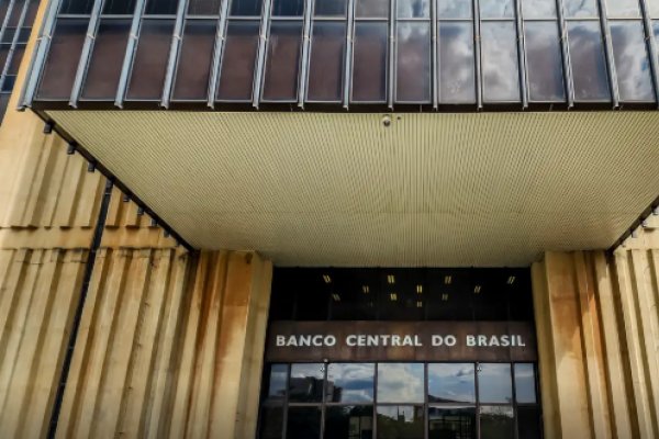 [Confira detalhes sobre o concurso do Banco Central ]