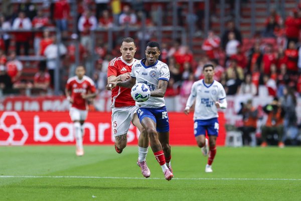 [Vídeo: Bahia arranca empate com Internacional nos acréscimos em Porto Alegre; confira os gols do Tricolor]