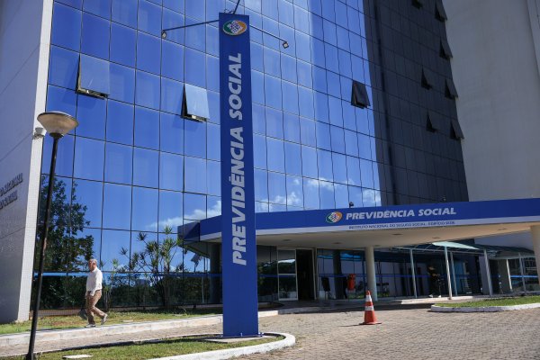[Fila de novos pedidos do INSS cresce 10% ao mês desde maio, diz presidente do órgão]