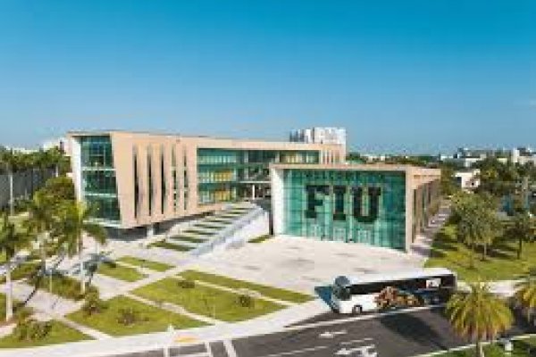 [Miami se consolida como destino universitário e figura entre as melhores cidades dos EUA para estudantes! ]