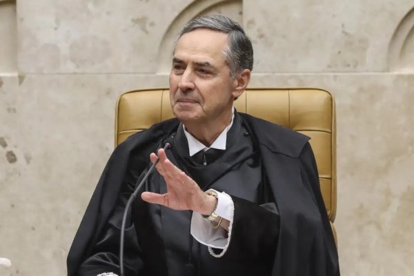 Com cadeira vaga no STF, Barroso afirma ter muitas mulheres [Com cadeira vaga no STF, Barroso afirma ter muitas mulheres