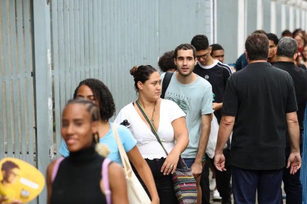[Enem 2025: cerca de 70% dos inscritos fizeram as duas etapas da prova]