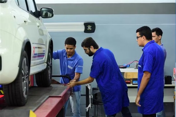 [Com 20% de vagas gratuitas, Senai oferece mais de 5 mil oportunidades em cursos com alta demanda no mercado de trabalho na Bahia]