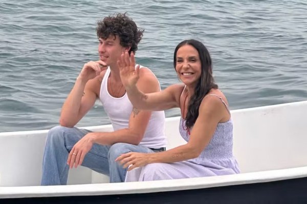 [Vídeo: Shawn Mendes e Ivete Sangalo gravam juntos na Gamboa, em Salvador]