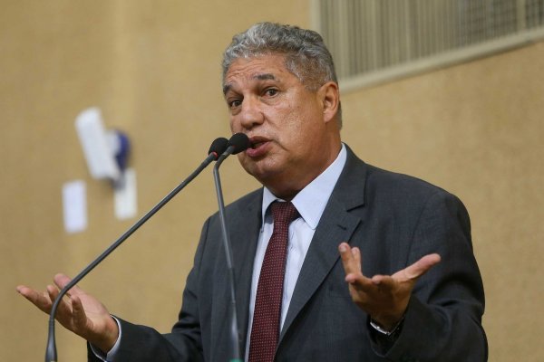 [“Só ganha nas pesquisas”, diz Rosemberg Pinto ao ironizar liderança de ACM Neto na corrida pelo governo da Bahia]