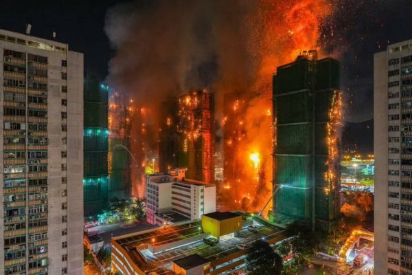 [Número de mortos no incêndio em Hong Kong sobe para 44; confira novas informações]