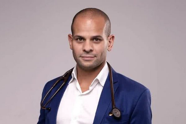 [Vídeo: Médico baiano acusado de fabricar medicamento de emagrecimento se manifesta; conheça mais sobre ele]