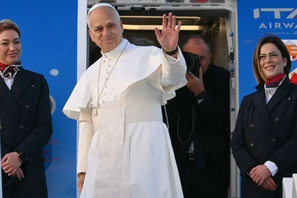 [Falha em software da Airbus causa atrasos e cancelamentos de voos no mundo; avião do papa é afetado]