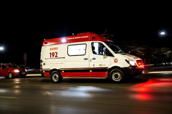 [Corredora morre após passar mal e sofrer parada cardíaca na orla de Salvador ]