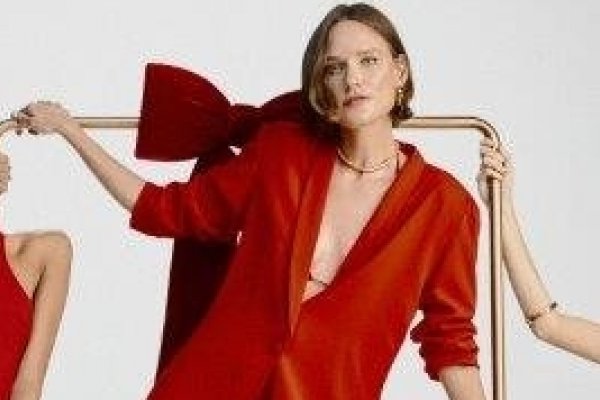 [Corello apresenta coleção para as festas de fim de ano com estética glam e mood sofisticado! ]