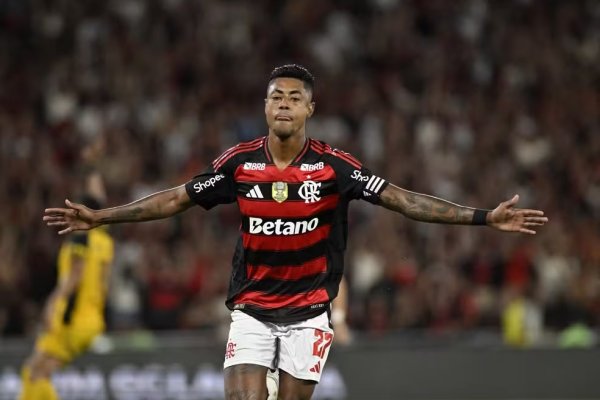 [Justiça do DF torna Bruno Henrique, do Flamengo, réu por estelionato ]