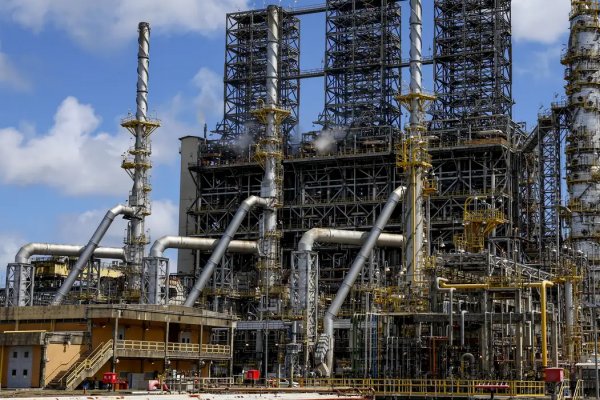 [Economia brasileira deve crescer 1,8% em 2026, aponta CNI]