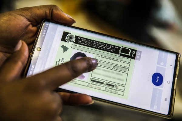 [Renovação automática da CNH para 'bom condutor' não valerá para quem tem 70 anos ou mais]