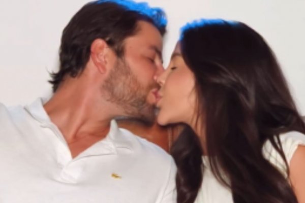 [Ex-BBBs Laís Caldas e Gustavo Marsengo anunciam gravidez! ]