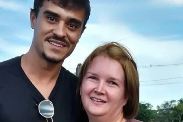 [Elize Matsunaga volta a chamar atenção nas redes sociais após fãs relatarem encontros com ela nas ruas e pedirem fotos!]