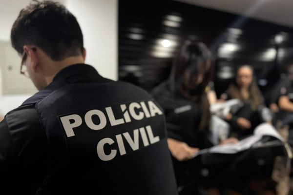 [Polícia Civil apreende adolescente investigado por crimes cibernéticos em Catu]
