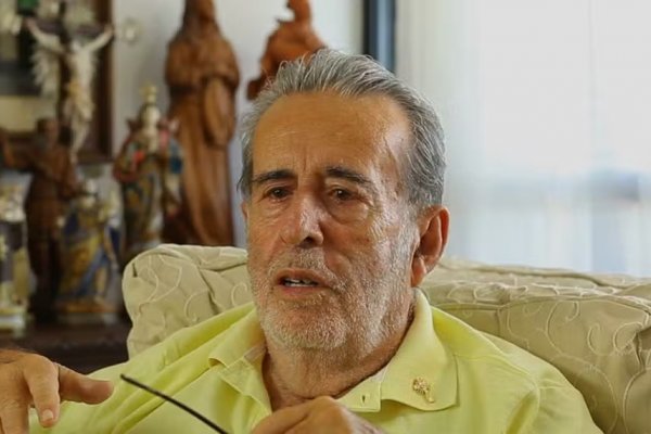 Morre aos 80 anos, Carlos Libório, primeiro diretor de jornalismo da TV Bahia e criador do termo [Morre aos 80 anos, Carlos Libório, primeiro diretor de jornalismo da TV Bahia e criador do termo