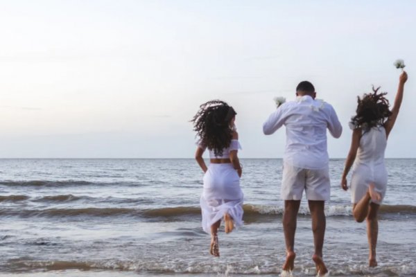 [Sete ondas, 12 uvas, cores e numerologia: tradições e superstições ajudam a energizar desejos de novos começos em 2026]