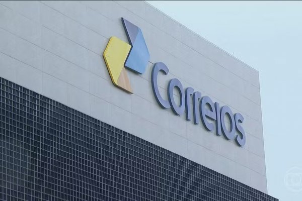 [Correios fecham empréstimo de R$ 12 bilhões com bancos para enfrentar crise financeira]