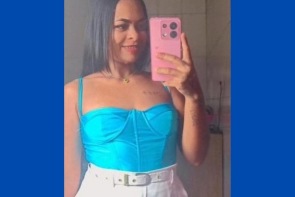 [Mulher morre e três pessoas ficam feridas após acidente de carro]