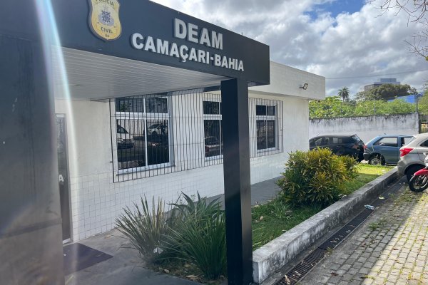 [Homem é preso após agredir companheira em Camaçari]