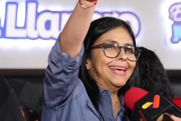 [Forças Armadas da Venezuela reconhecem vice como presidente interina]