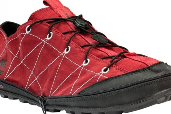 [Balenciaga lança sapato dobrável que cabe no bolso!]