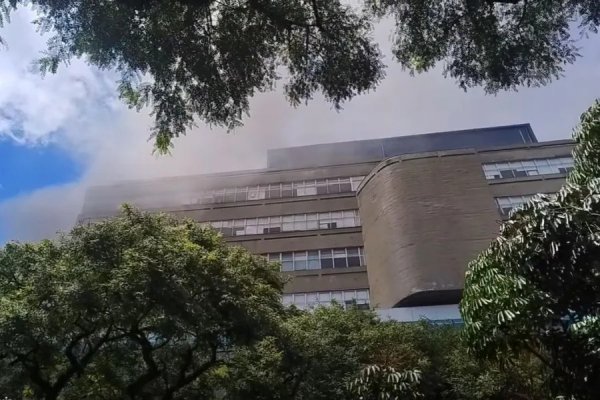 [Incêndio no InCor leva pacientes intubados a serem evacuados em São Paulo]