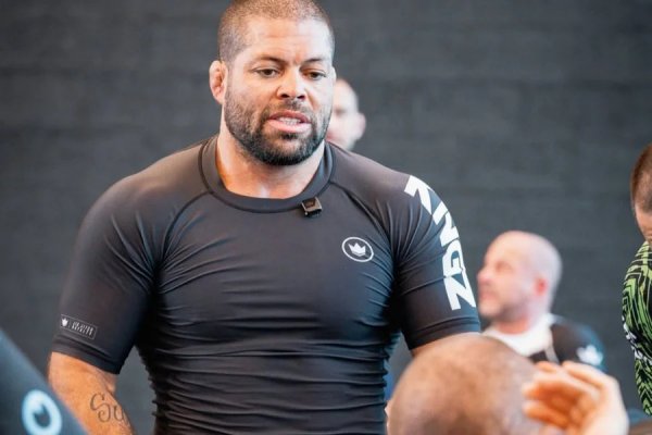 [André Galvão, lutador de jiu-jitsu, é acusado de assédio sexual por aluna nos EUA]