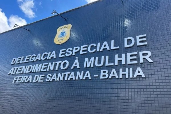 [Delegada interrompe agressões e prede homem em flagrante por violência doméstica em Feira]