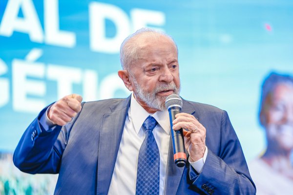 [Com discurso de Lula, encerramento da comemoração dos 46 anos do PT ocorre neste sábado (7), em Salvador ]