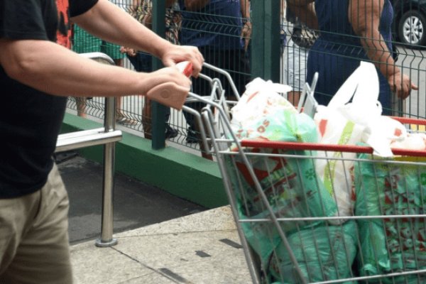 [STF referenda liminar que suspende lei de Salvador que obrigava comércio a fornecer sacolas gratuitas]