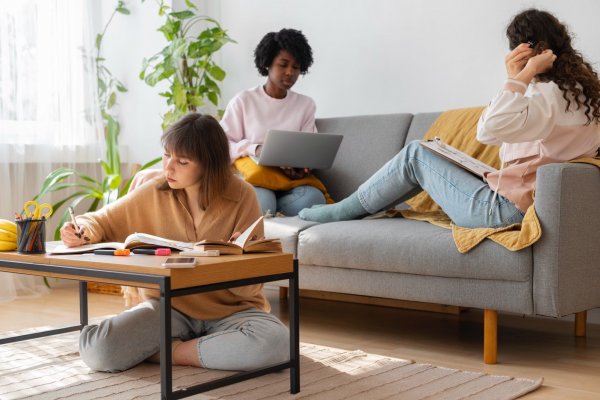 [Preparação antecipada dos estudantes amplia chances de sucesso nos vestibulares! ]