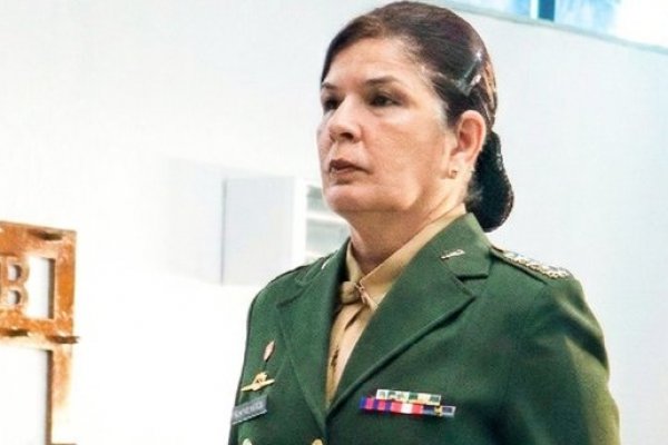 [Exército promove primeira mulher general na história em Brasília]