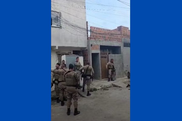 [Quatro militares ficam feridos e dois suspeitos morrem durante ação em Lauro de Freitas]