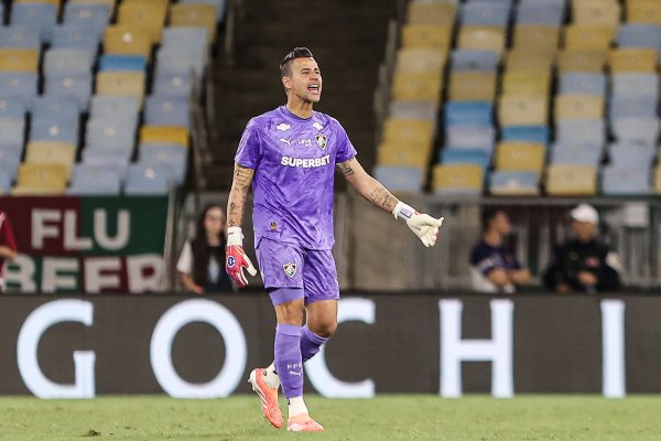 [Fábio faz história e se torna o jogador mais velho a atuar na Libertadores]