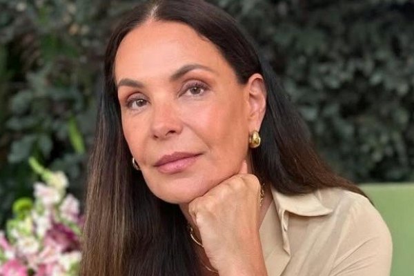 [Carolina Ferraz é demitida da Record! ]