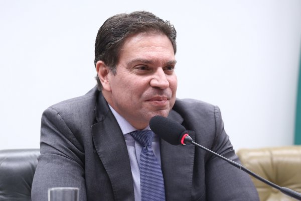 [EUA investigam prisão de Alexandre Ramagem e possível falha de coordenação]