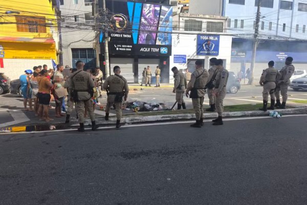 [Protesto após morte de criança fecha trecho da Avenida Vasco da Gama, em Salvador]