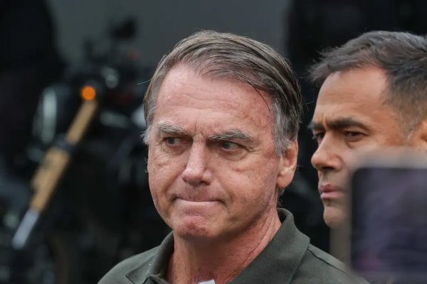 [Bolsonaro tem boa evolução após cirurgia e deve ter alta na segunda (4), diz médico]