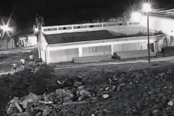 [Cinco presos fogem de Alcaçuz no Rio Grande do Norte]
