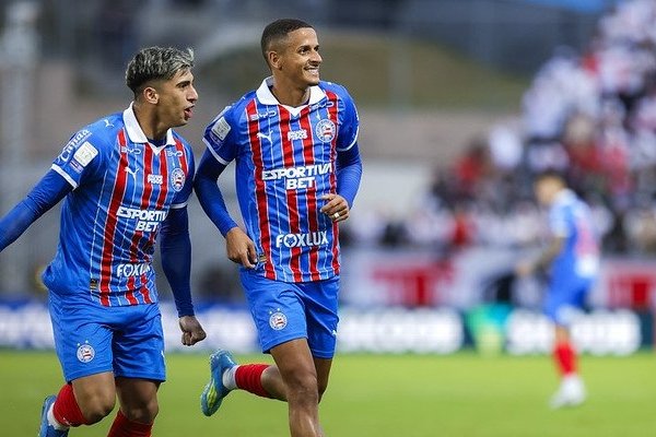 [Na raça, Bahia arranca empate com o São Paulo nos acréscimos ]