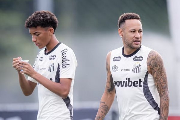 [Defesa de Robinho Jr. notifica Santos e acusa Neymar de agressão ]