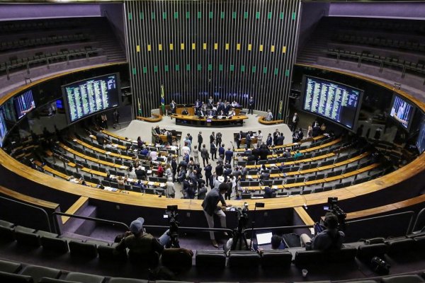 [Câmara inicia análise de projeto sobre exploração de minerais críticos]