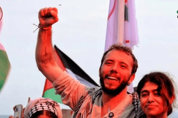 [Ativista brasileiro Thiago Ávila é solto e deportado por Israel]