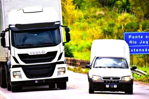 [Bahia lidera ranking de mortes e infrações por ultrapassagem proibida nas rodovias federais em 2025]