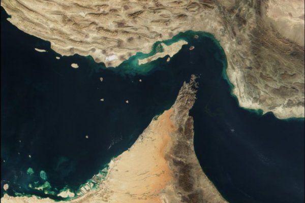 [Irã elabora novo plano de tráfego no Estreito de Ormuz; diz autoridade iraniana]
