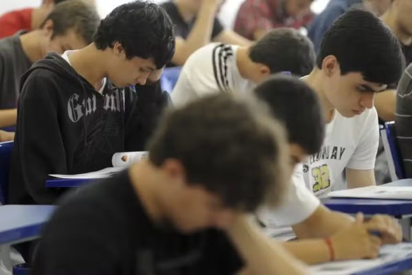 [Endividamento compromete estudo e saúde mental de universitários, aponta pesquisa inédita]